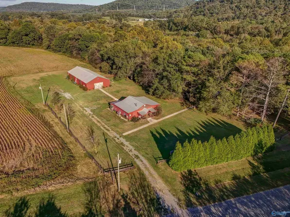 80 S Sauty Rd, Guntersville, AL 35976