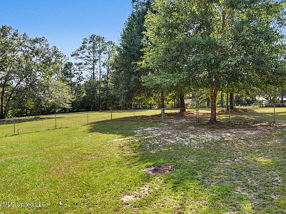 2nd image of 17118 Moran Rd