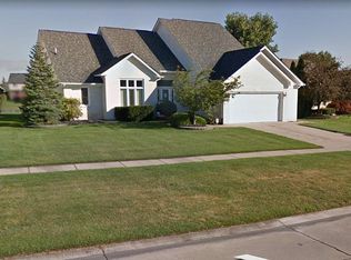 16317 Howard Dr, Macomb, MI 48042