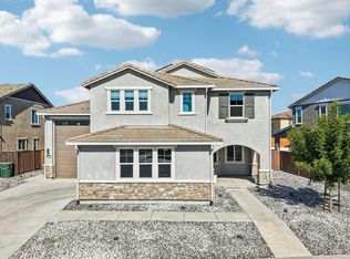 1520 Eisenhower St, Dixon, CA 95620