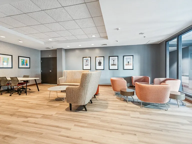 Residences at Manchester Place — Photo 14