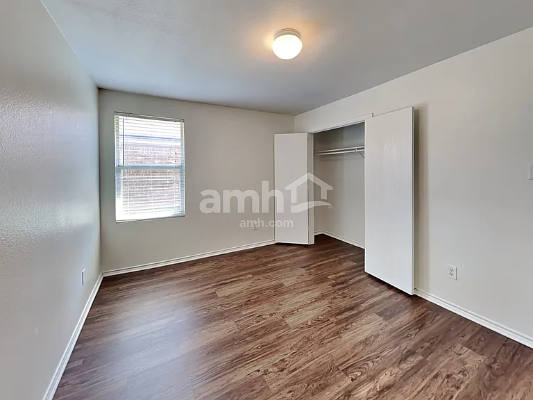 602 Fox Glen Dr — Photo 14