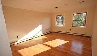 2nd image of 8 Wood Ln