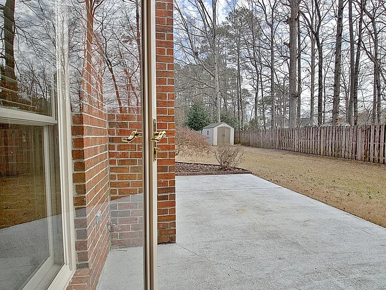 401 Tenterden Curv — Photo 50