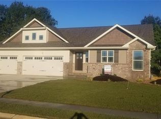 104 N Timber Ter, Troy, IL 62294