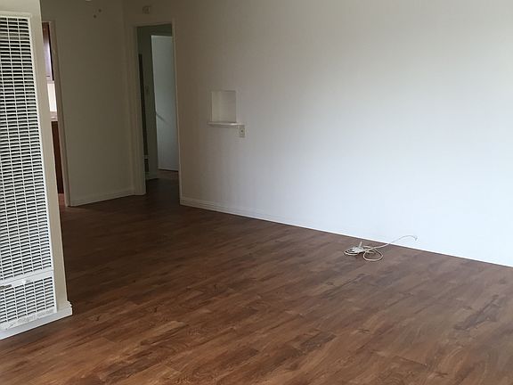 5th image of 756 Colorado Ave APT A