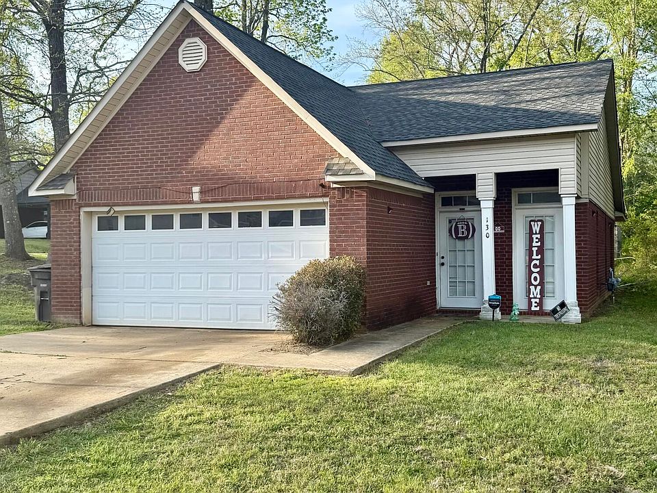 1st image of 130 Oak Pointe Dr
