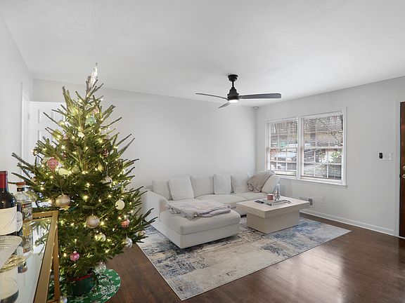 5th image of 1109 Azalea Cir
