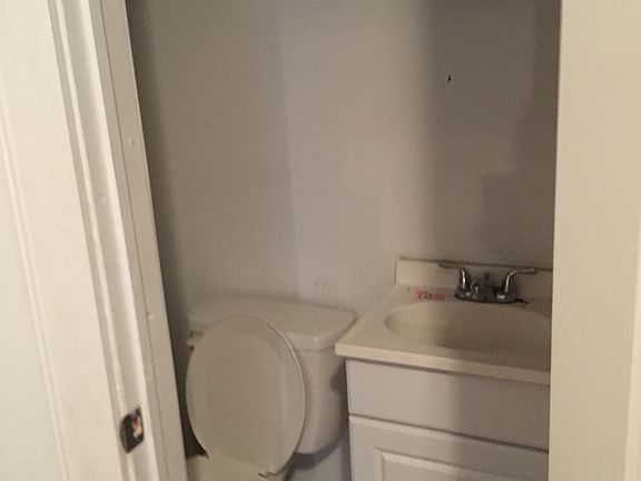 4th image of 5729 Cedar Ave #3HOUSE
