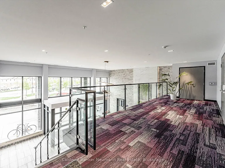 35 Kingsbury Sq #217 — Photo 4