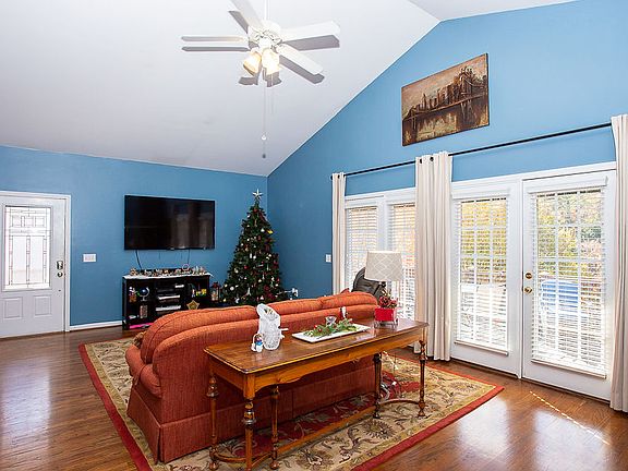 5th image of 3019 Richfield Dr