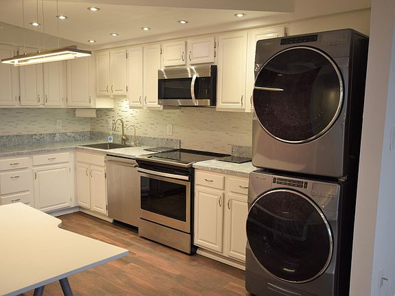 4th image of 3713 George Mason Dr Unit 1116