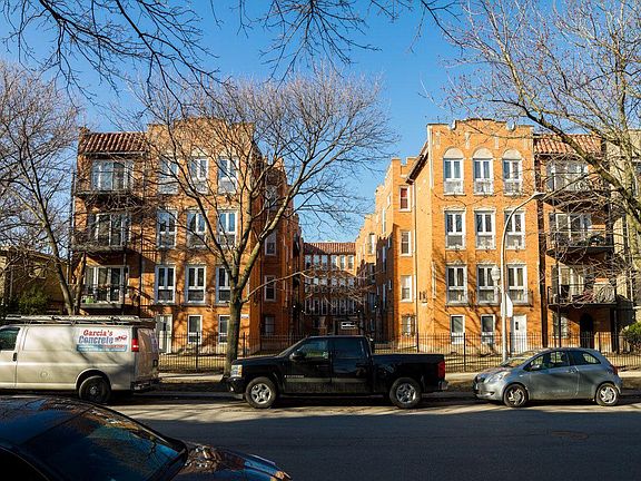 5th image of 1642 W Greenleaf Ave APT 1N