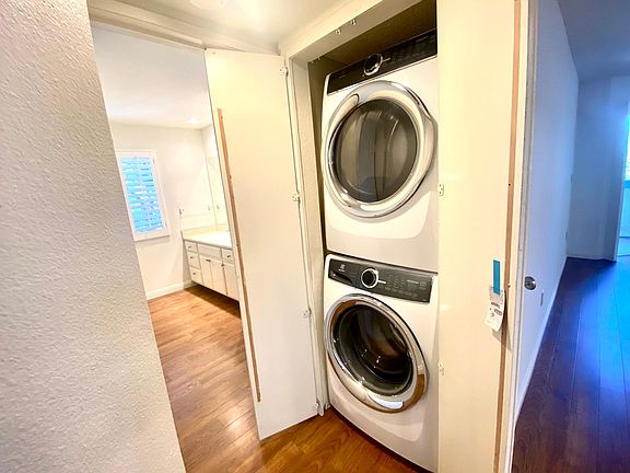 5th image of 1380 W Capitol Dr Unit 229
