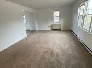 3 Reservoir Rd, Northfield, NH 03276