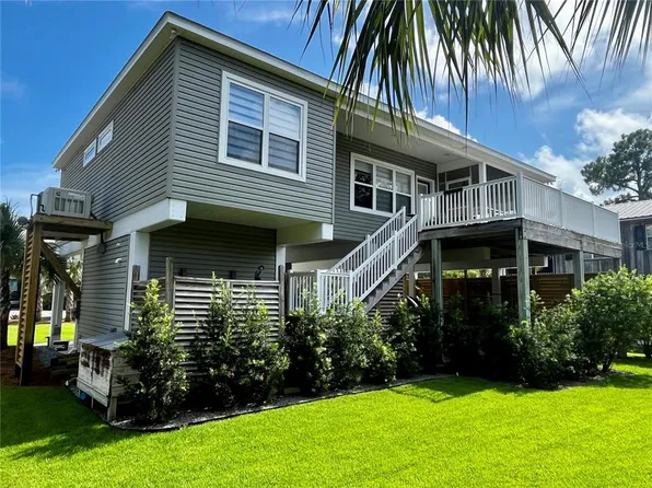 1448 Cypress St, Panacea, FL 32346