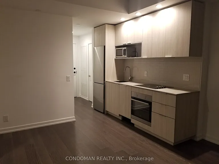 20 Tubman Ave #2012 — Photo 4