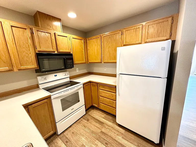 209 E 18th Ave #27 — Photo 14