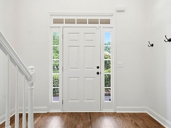 4th image of 1015 Sugar Pike Way