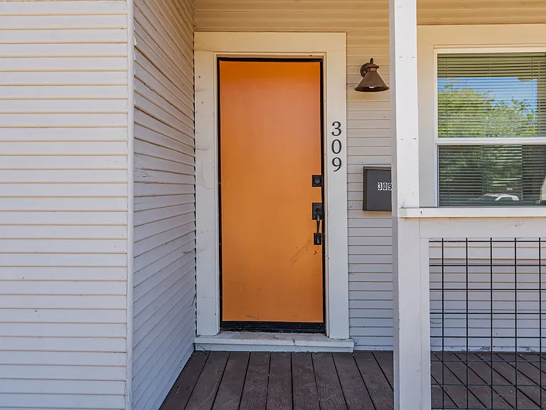 309 Nevada St — Photo 11