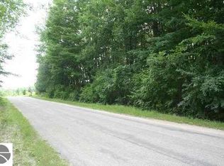 N McLeod Dr, Leland, MI 49654