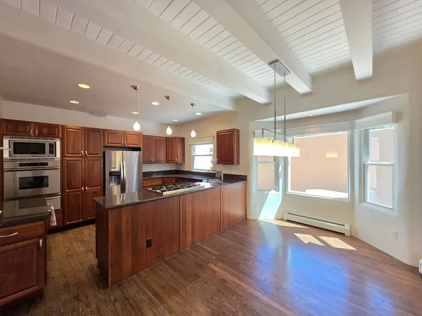 300 Camino De Los Marquez #1, Santa Fe, NM 87505