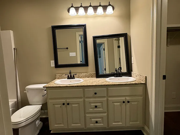 434 S Alexander Ave — Photo 13