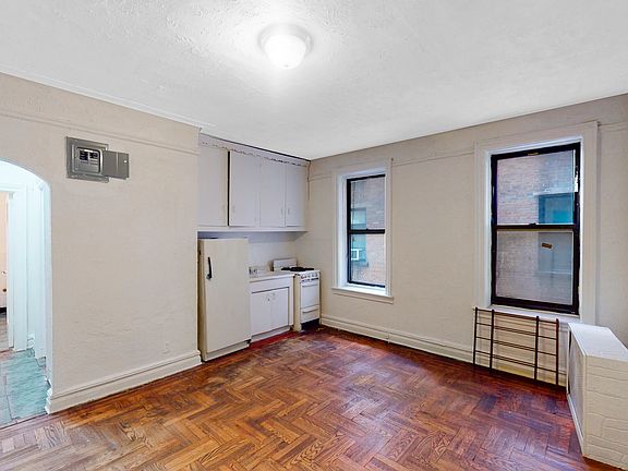 2nd image of 43-10 44th St #3E