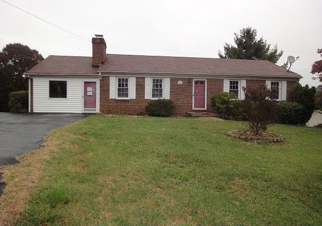 1st image of 105 Maple Hills Dr
