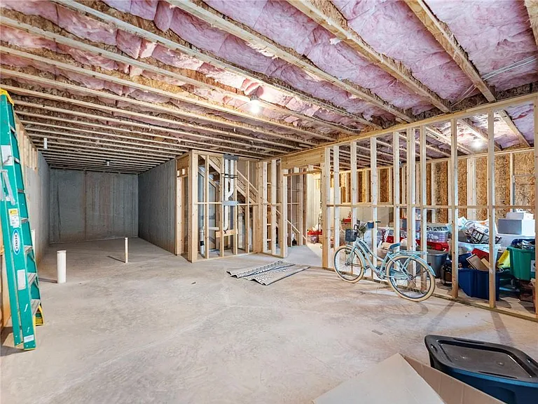 680 Groover St — Photo 32