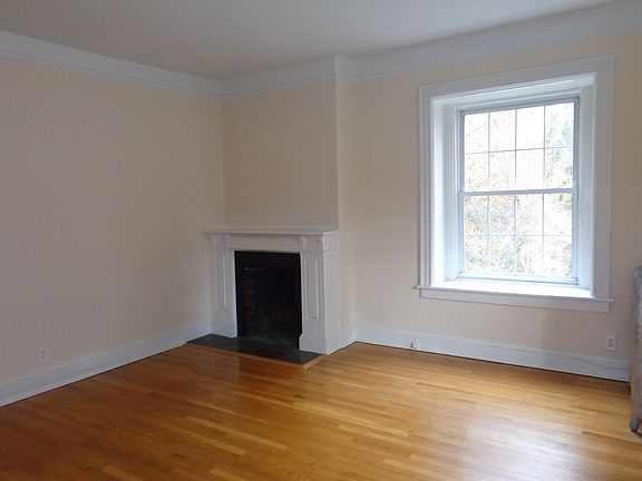 High Ceilings w/Oversize Windows