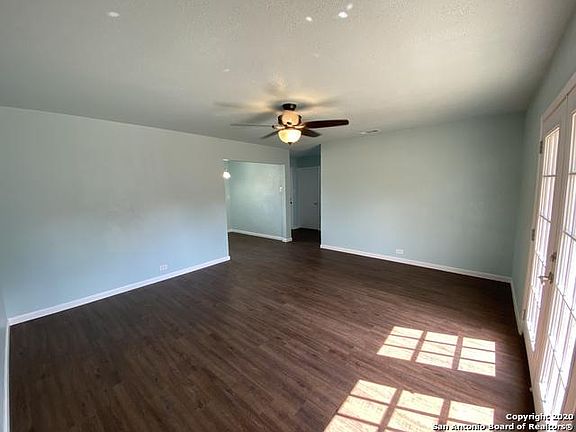 4th image of 818 Weizmann St