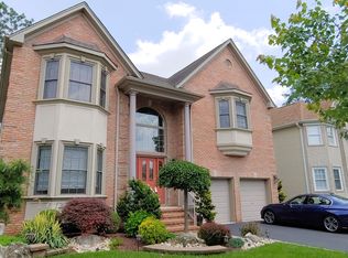 3 Elizabeth Ct, Colonia, NJ 07067