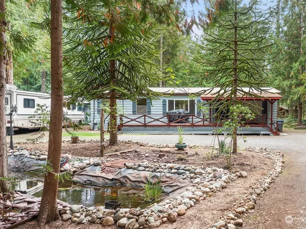 70 N HamaHama Drive E, Hoodsport, WA 98548