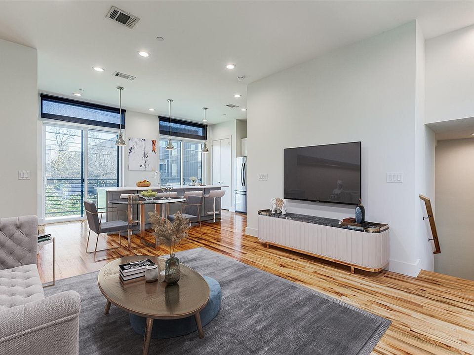 1st image of 4418 Cabell Dr #201