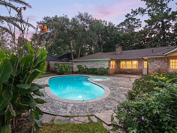 2nd image of 5826 Pine Arbor Dr