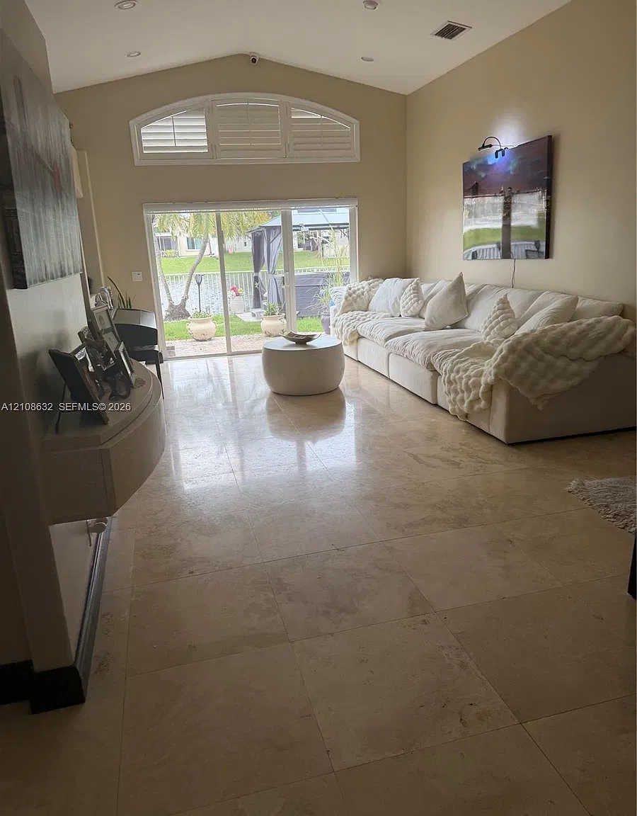 Banyan Oakridge Plat — Photo 2