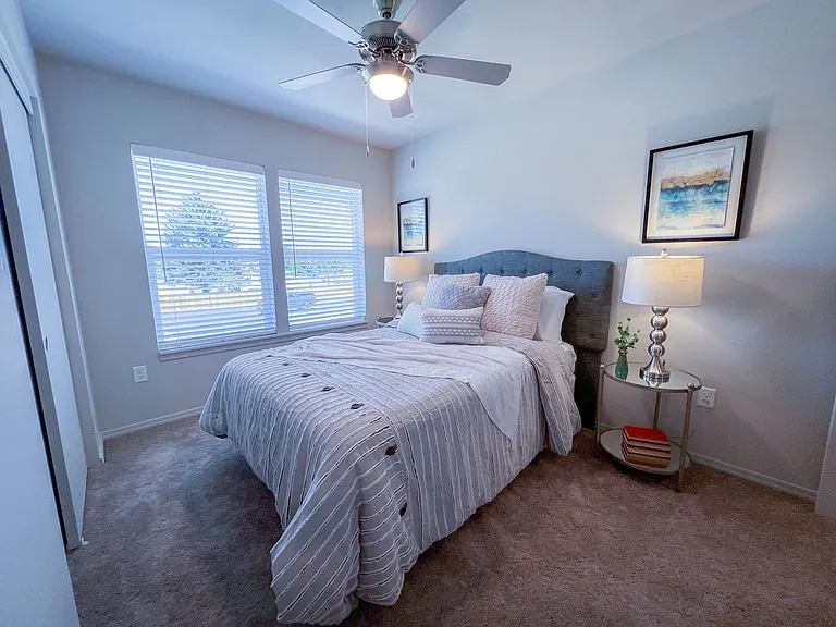 Leasing Special: $500 off 1 Month's Rent plus $1000 Standard Security Deposit! — Photo 46