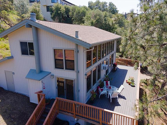 2nd image of 17574 Holiday Dr