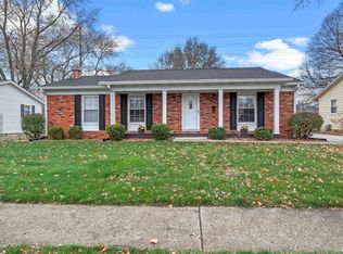 220 Saxon Dr, Springfield, IL 62704