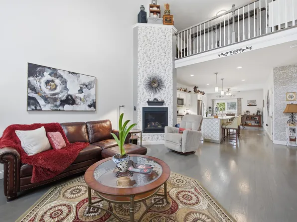 93 Trail Haven Drive, Londonderry, NH 03053