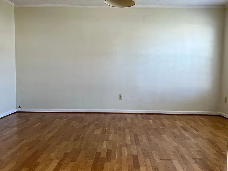110 Bugle Ct — Photo 9