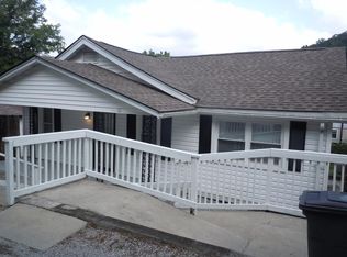 32 Kerns Ln, Baxter, KY 40806