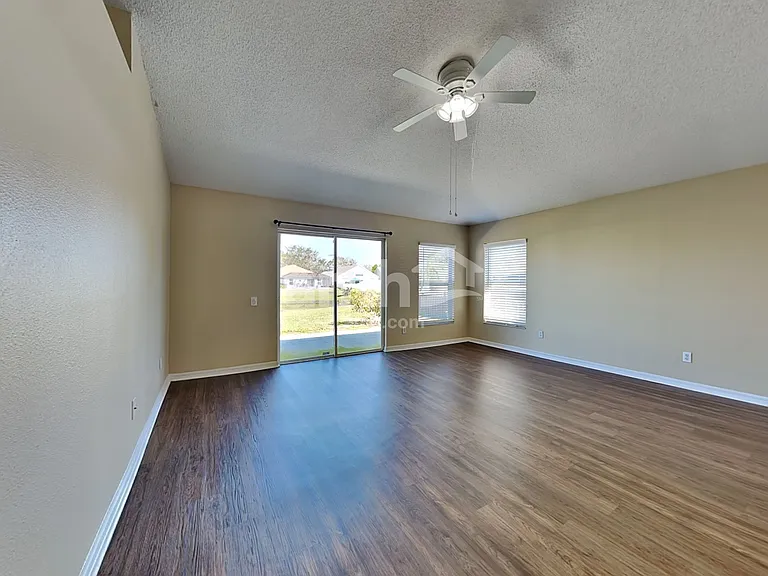 12517 Midpointe Dr — Photo 6