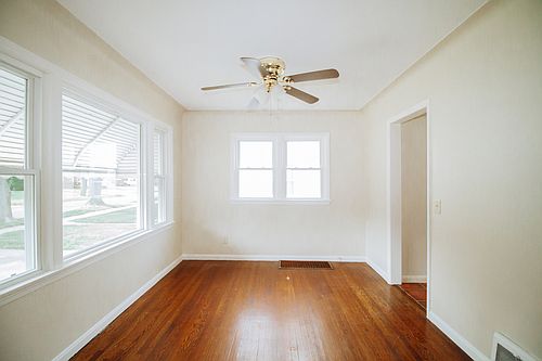 5th image of 3448 Jeannette Ave