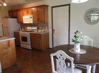 101 S State St APT B, Danvers, IL 61732