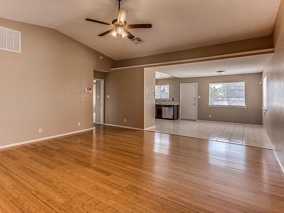 4th image of 11909 Braveheart Ave