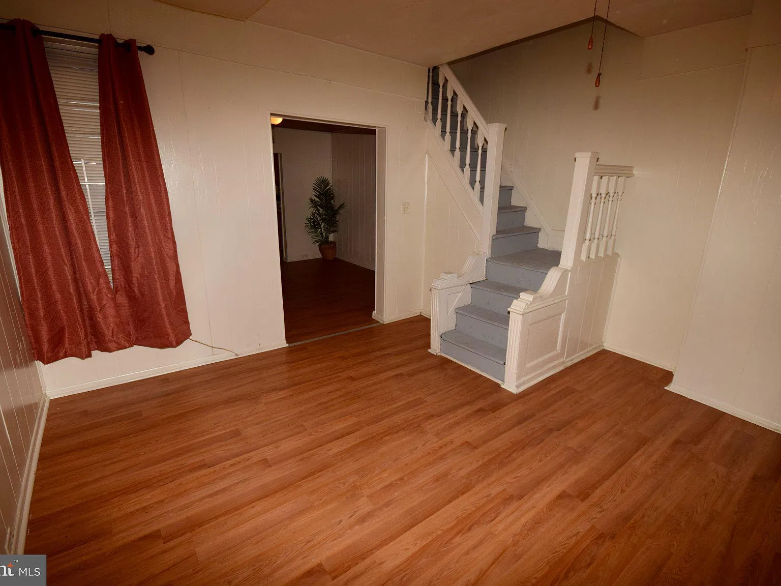 3 bed, 1.0 bath, 1050 sqft, $1,500 — Photo 4