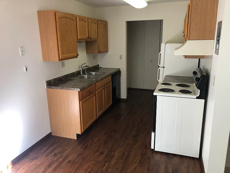 Highland Village Apartments — Photo 22
