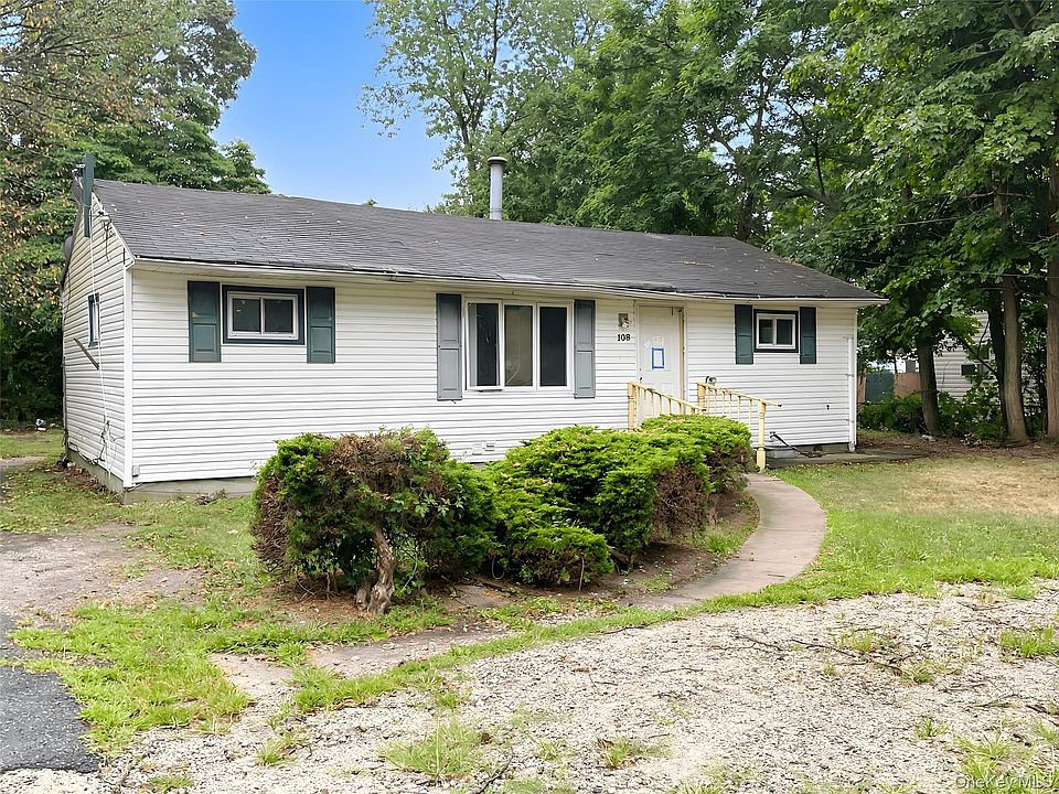 1st image of 108 Suffolk Avenue